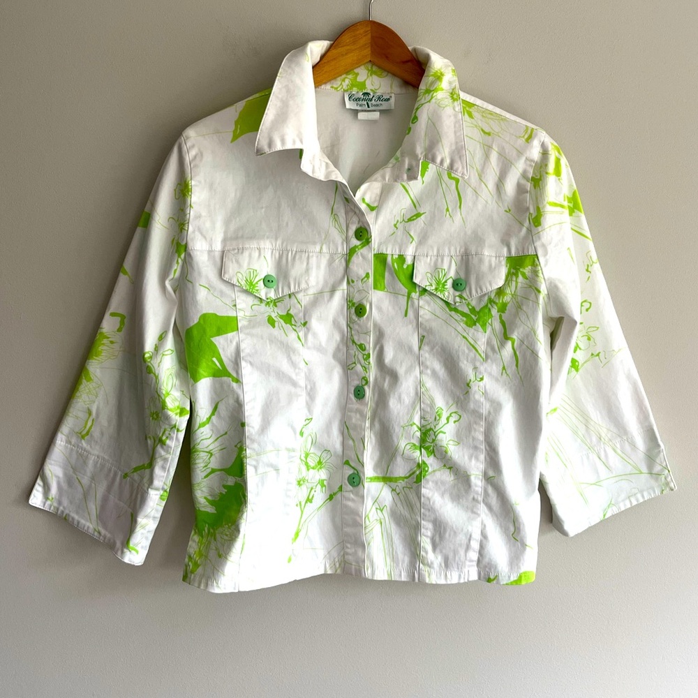 Coconut Row Cropped Green and White Shirt Jacket  Made in USA Medium